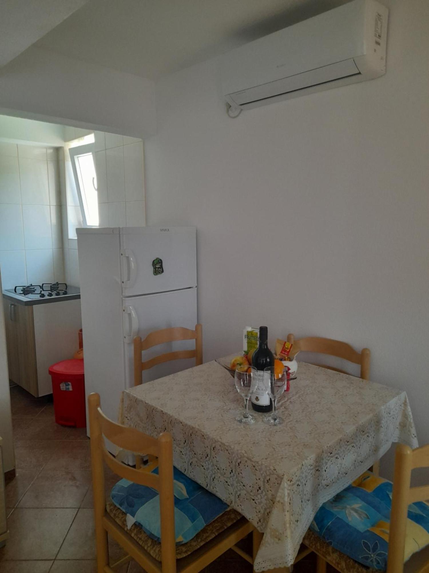 Apartments Kovacevic Petrovac Quarto foto